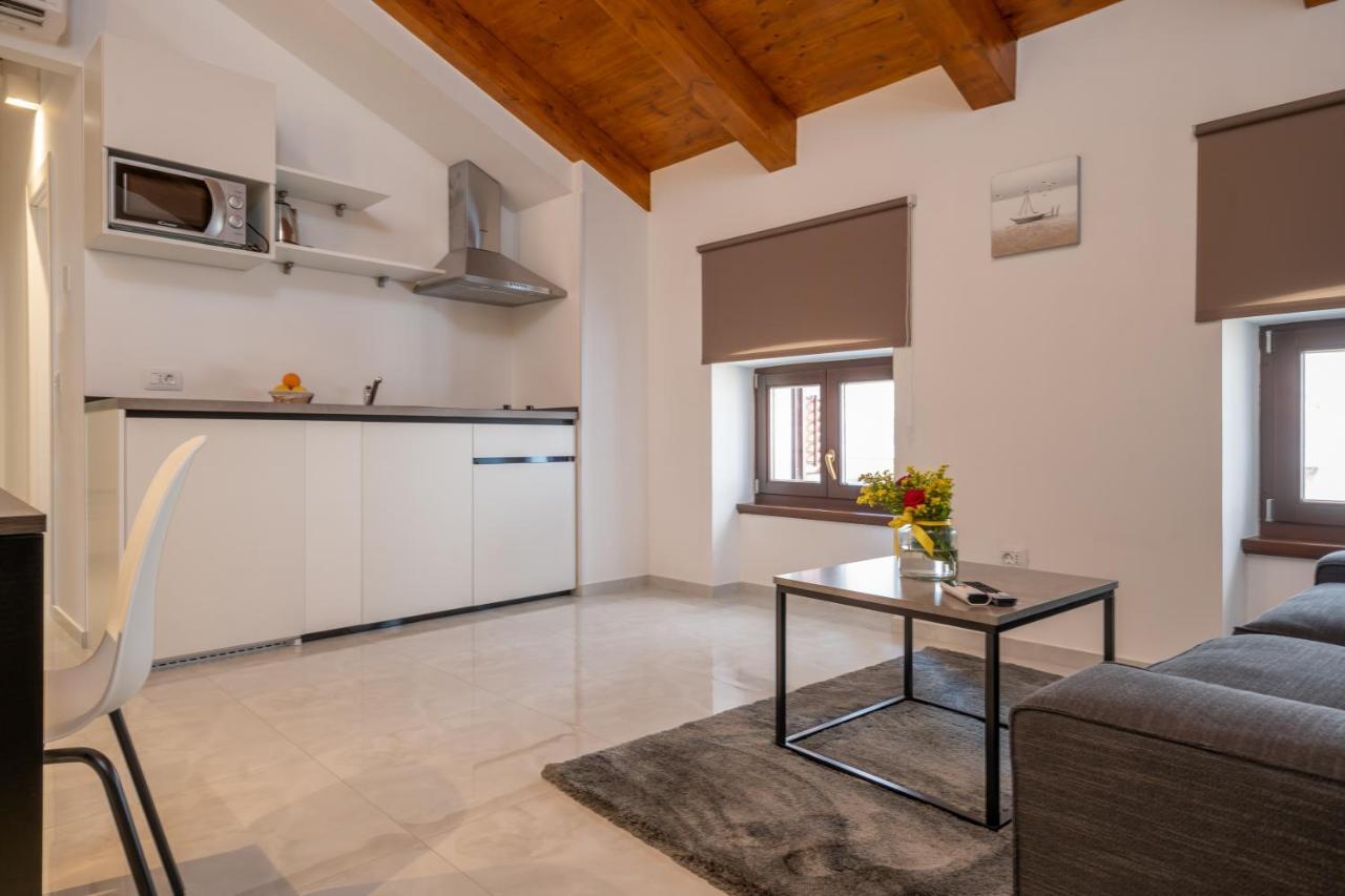 Aaa Apartments & Rooms Пула Экстерьер фото